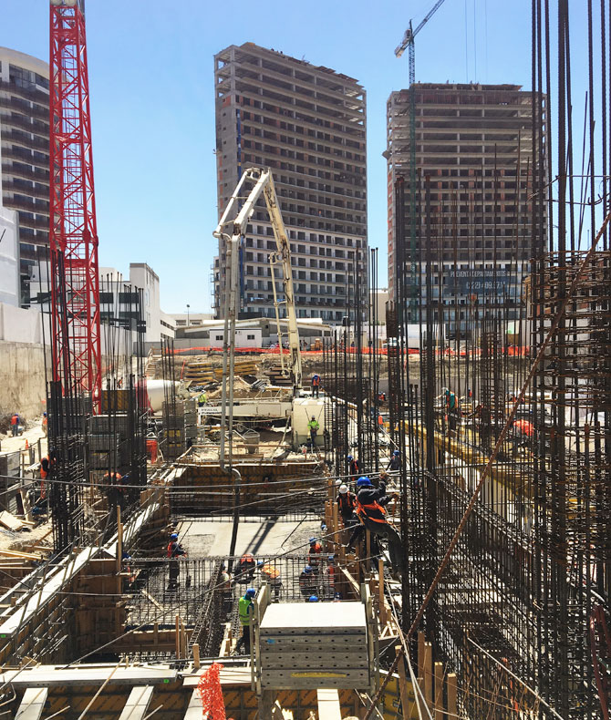 desarrollo  construccion  gruas  trabajadores  habitacional  puebla