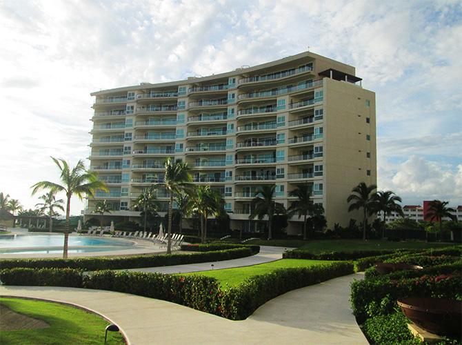 vista  general  departamento  torre  concreto  el  canto  flamingos  puerto  vallarta  jalisco