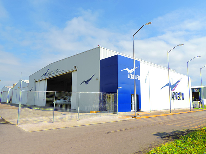 fachada  hangar  oficinas  anexo  aerosafin  guadalajara  jalisco